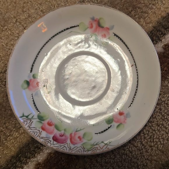 Vintage tea saucer - Picture 8 of 12